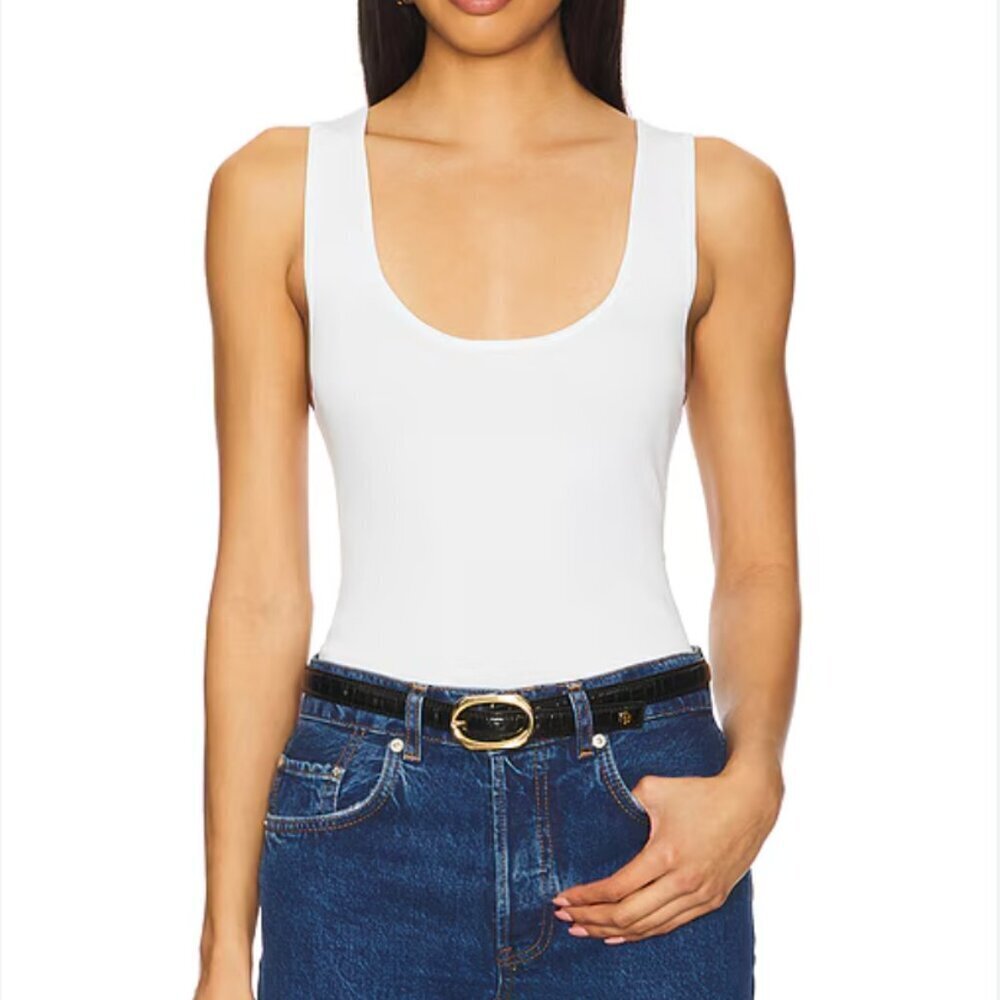 WeWoreWhat Deep V Top in White size medium